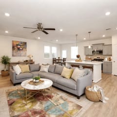 Eagle Feather Modern Retreat | Near IAH | Sleeps 8