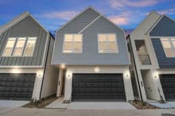 Central Houston Stay – 4BR Retreat by Downtown
