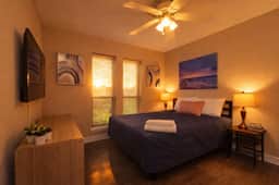 Kingwood Escape – 6BR w/ Heated Pool |Near IAH!