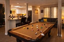 Kingwood Escape – 6BR w/ Heated Pool |Near IAH!