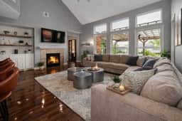 SG Lakefront Villa w/ King Beds Heated Poo/ & Spa - Image 2