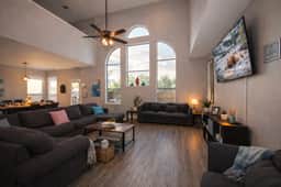 OB King Bed Oasis w/ Heated Pool & Spa | Sleeps 22 - Image 2