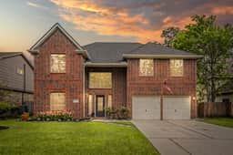 Luxury 6BR Getaway – 15 Mins to IAH Airport