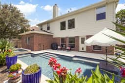 Luxury 6BR Getaway – 15 Mins to IAH Airport