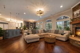 SG2 Luxury Oasis w/ Pool & Hot Tub | Lake Access - Image 2