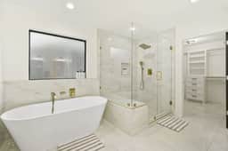 Prime Houston Getaway w/ Pool – Near Downtown