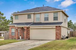 Spacious 6BR Family Home | Quiet & Convenient
