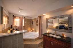 Your Perfect 6BR Getaway w/ Basketball Court