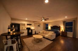 Your Perfect 6BR Getaway w/ Basketball Court