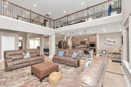 Relaxing Lakefront Home