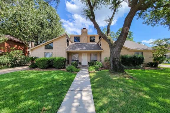 PG Family Oasis w/ King Beds & Pool | Sleeps 20 - Image 1