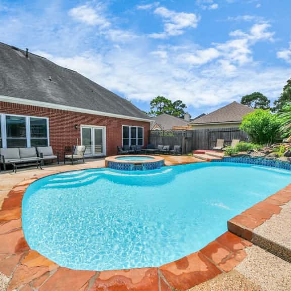Cherry Oak King Bed w/ Heated Pool/Spa | Sleeps 18 - Image 1