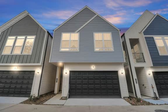Central Houston Stay – 4BR Retreat by Downtown