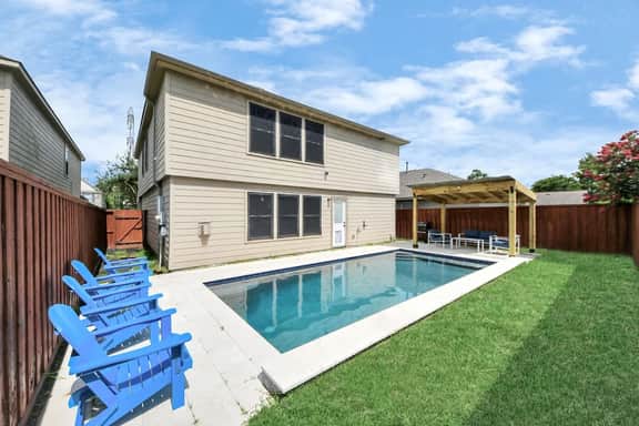 East Houston House with Pool near Downtown