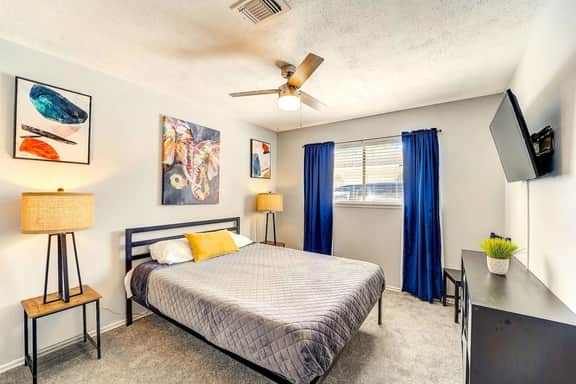 Family Oasis | 6BR + Pool + Big Backyard