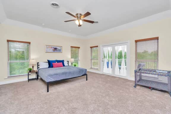 Luxe 6BR Lakehouse w/ Fishing | Near IAH