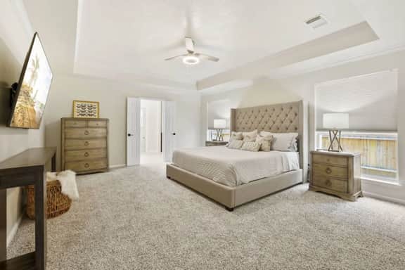 Luxury 6BR Getaway – 15 Mins to IAH Airport