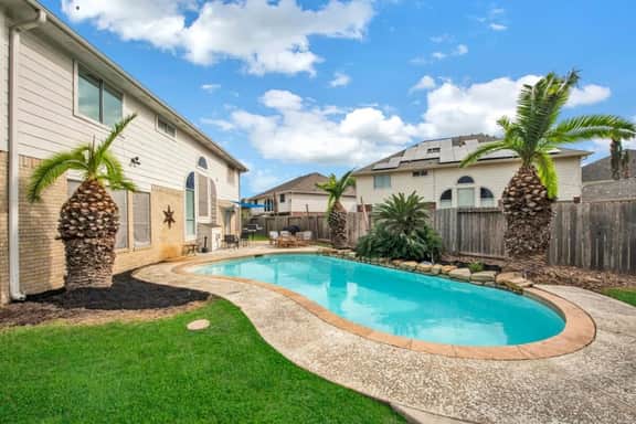 Spacious 7BR Houston Home w/ Pool, Game Room & BBQ