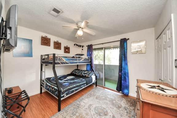 Texas-Themed 2BR Retreat | EV Charger | Sleeps 6