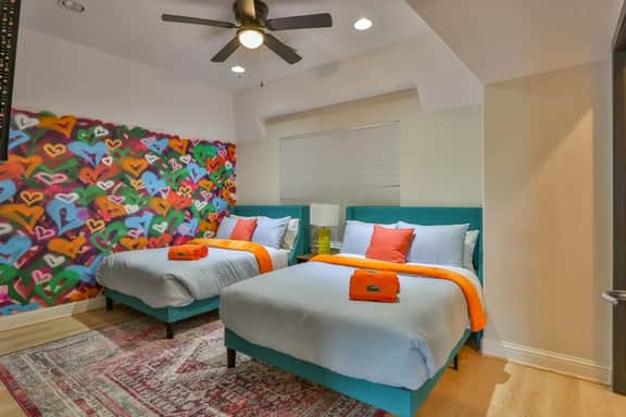 Unique Montrose Getaway | Pool Table + Roof