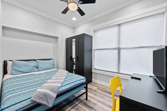 Entire Midtown 4plex | Gated Parking | Rail to NRG