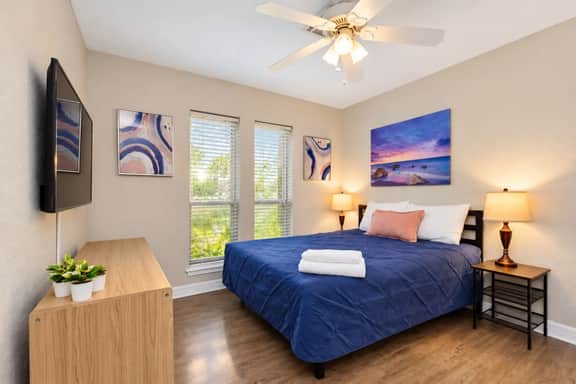 GB Retreat w/ King Bed & Heated Pool | Near IAH - Image 4