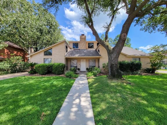Family Oasis | 6BR + Pool + Big Backyard