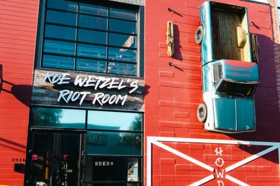Entire Midtown 4plex | Gated Parking | Rail to NRG